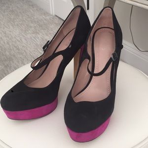 Vince Camuto black heels